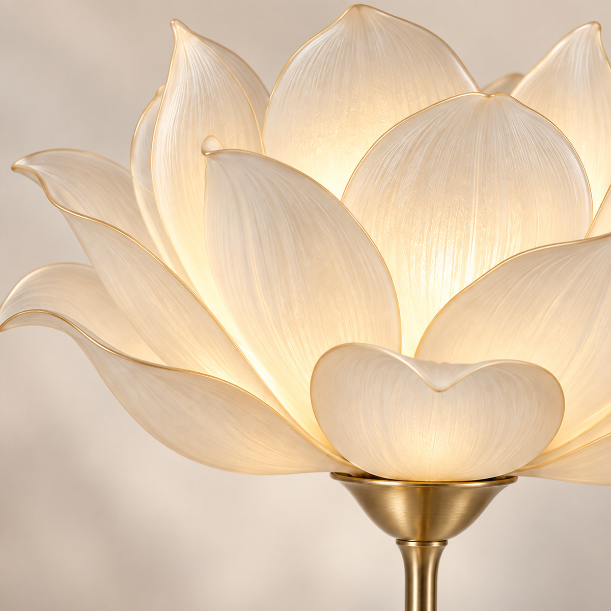Luna Bloom Flower Table Lamp